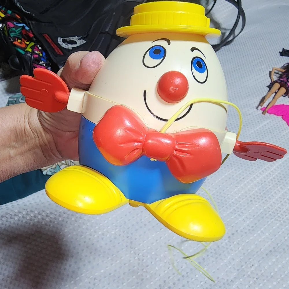 VINTAGE FISHER PRICE EUC HUMPTY DUMPTY #736 RARE PULL TOY